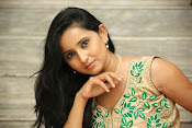 Ishika singh latest glam pics-thumbnail-11