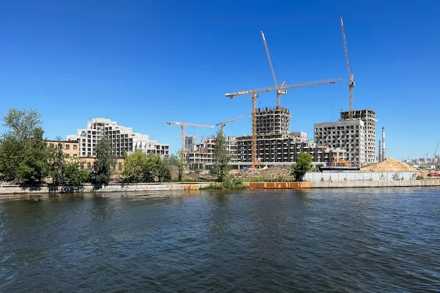 Москва-река, бывшая территория ЗИЛ, строящийся жилой комплекс «Шагал»