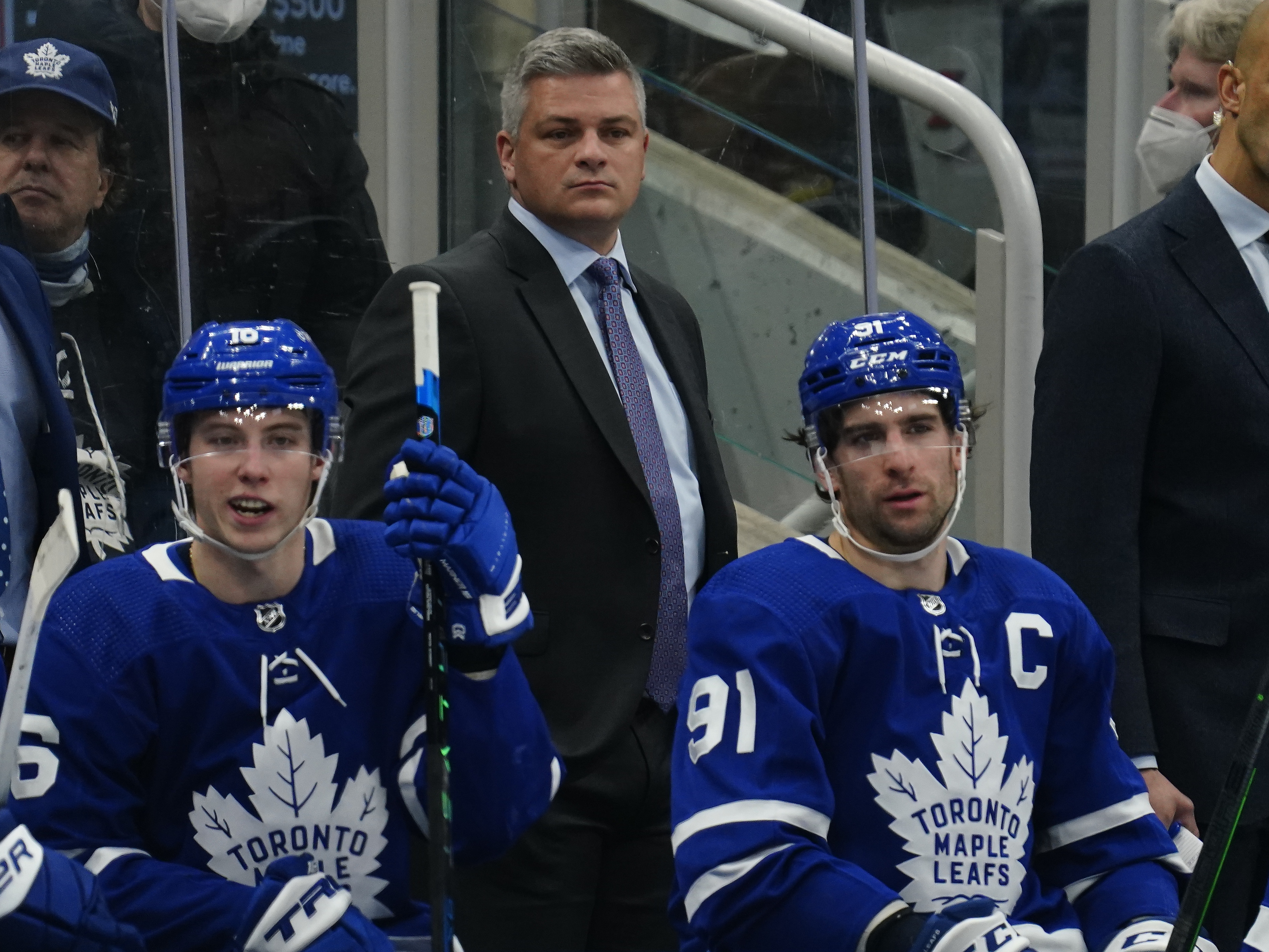 Watch: Leafs' Mitch Marner picks up stick from bench, gets immediate assist  