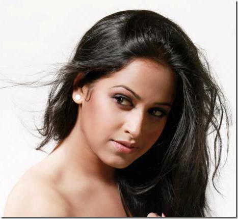 sadhika_venugopal_new_stylish_photo