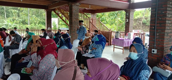 Pertemuan dengan Aparatur Desa se-kecamatan Selopuro, Kabupaten Blitar