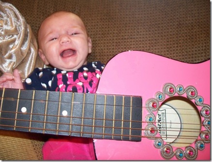 bella guitar 2