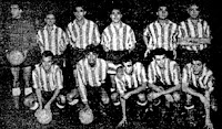 CLUB ATLÉTICO DE MADRID - Madrid, España - Temporada 1958-59 - Pazos, Miguel, Callejo, Mendiondo, Chuzo y Rafa; Agustín, Mendonça, Vavá, Peiró y Collar - CLUB ATLÉTICO DE MADRID 2 (Vavá y Peiró), CDNA DE SOFÍA 1 (Milanov) - 05/11/1958 - Copa de Europa, octavos de final, partido de ida - Madrid, estadio Santiago Bernabeu