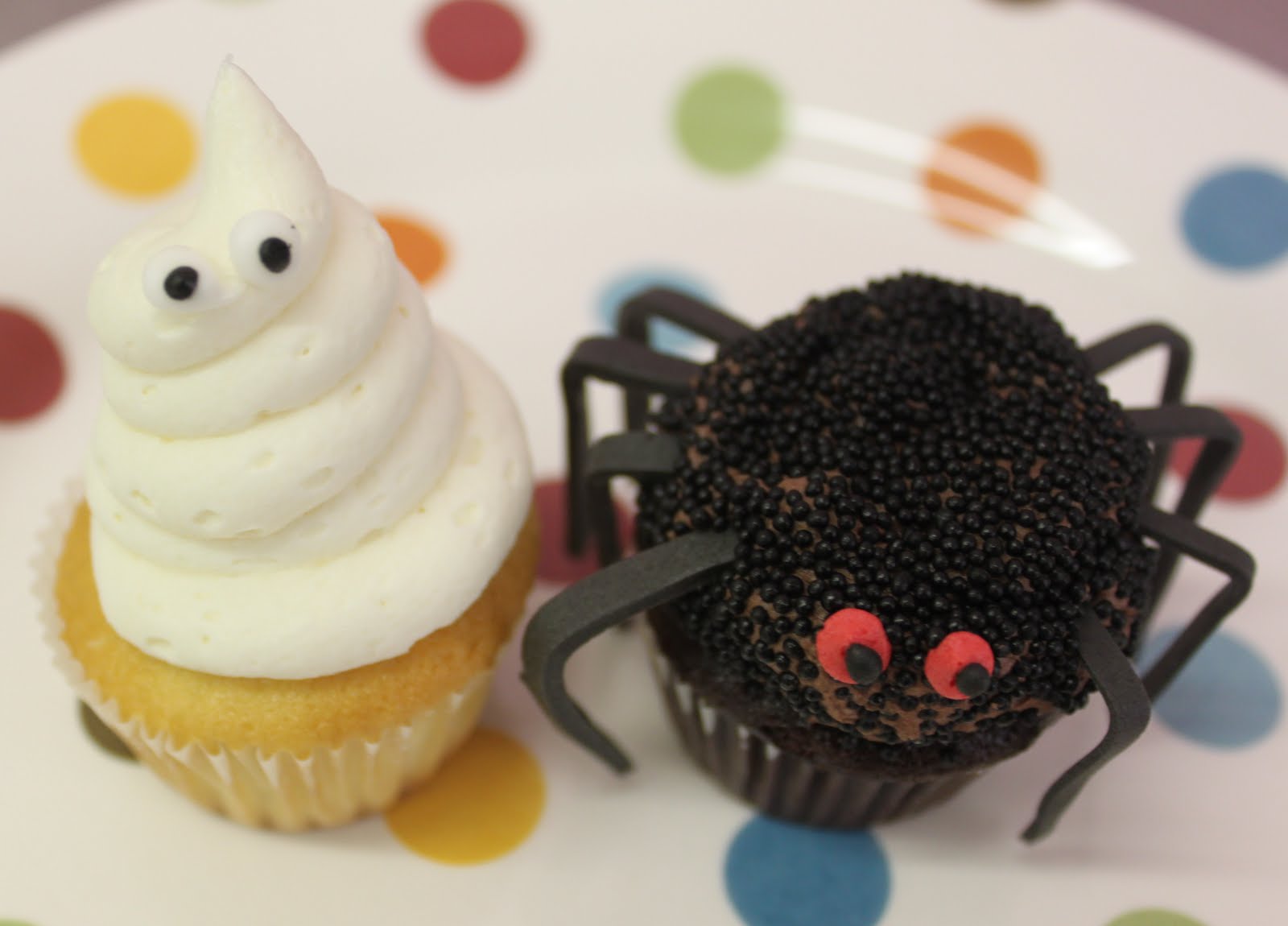 halloween spider cupcakes Halloween Treats!