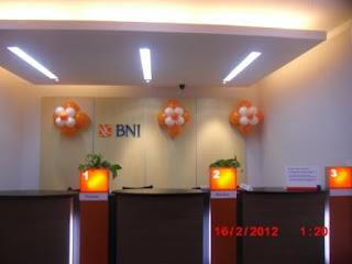 dekorasi balon gate BANK BNI 3