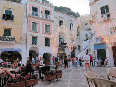 atrani piazzetta