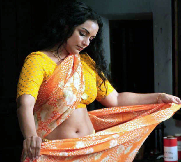 rathi nirvedam movie spicy actress pics