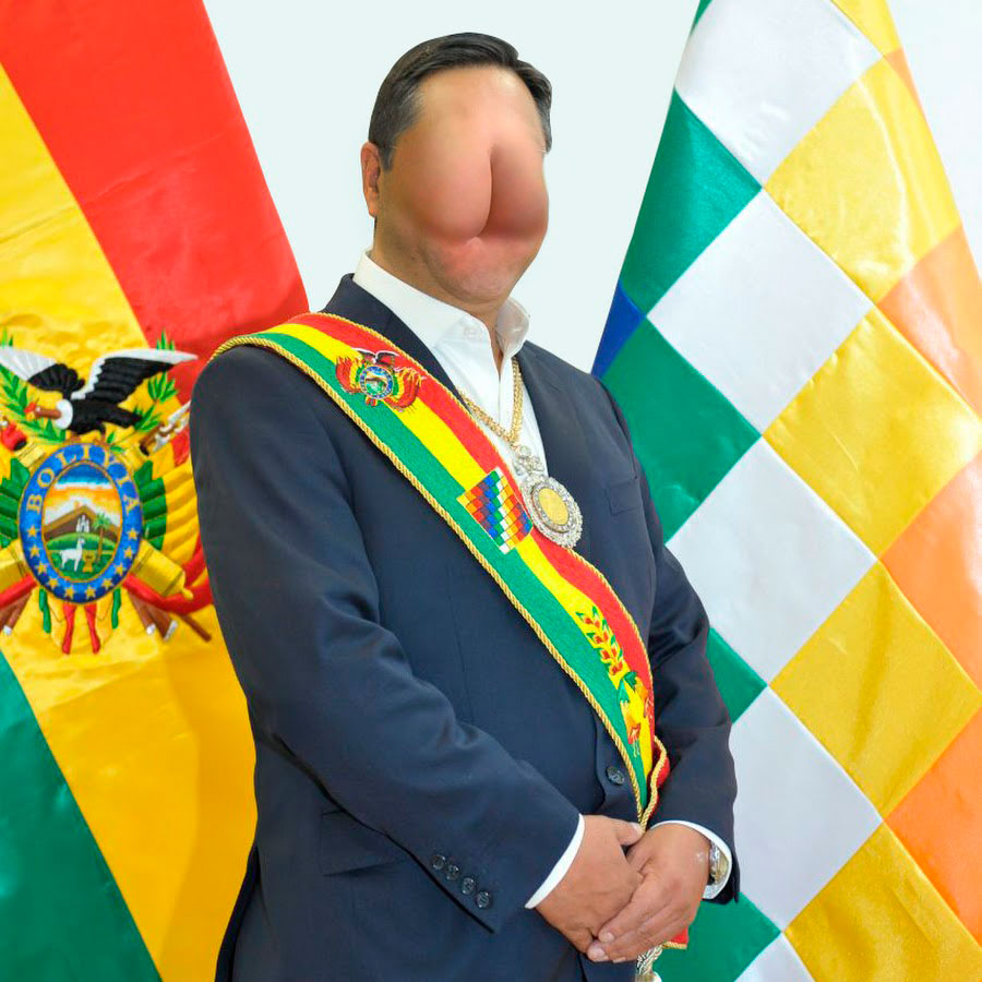 Presidente de Bolivia con Whipala