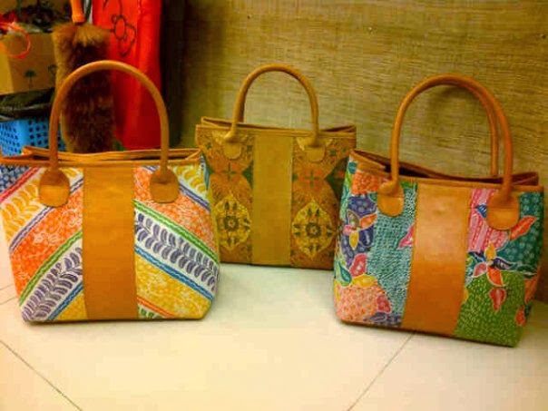  Tas  webe batik kulit  TAS  ANYAMAN JOGJA 