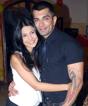 Karan Singh Grover & jennifer winget Couple HD Wallpapers Free Download