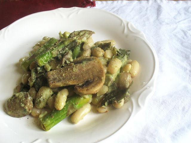 Cannellini Bean Asparagus Salad alongside Mushrooms