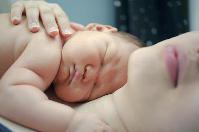 Cara Merawat Bayi Baru Lahir di Rumah