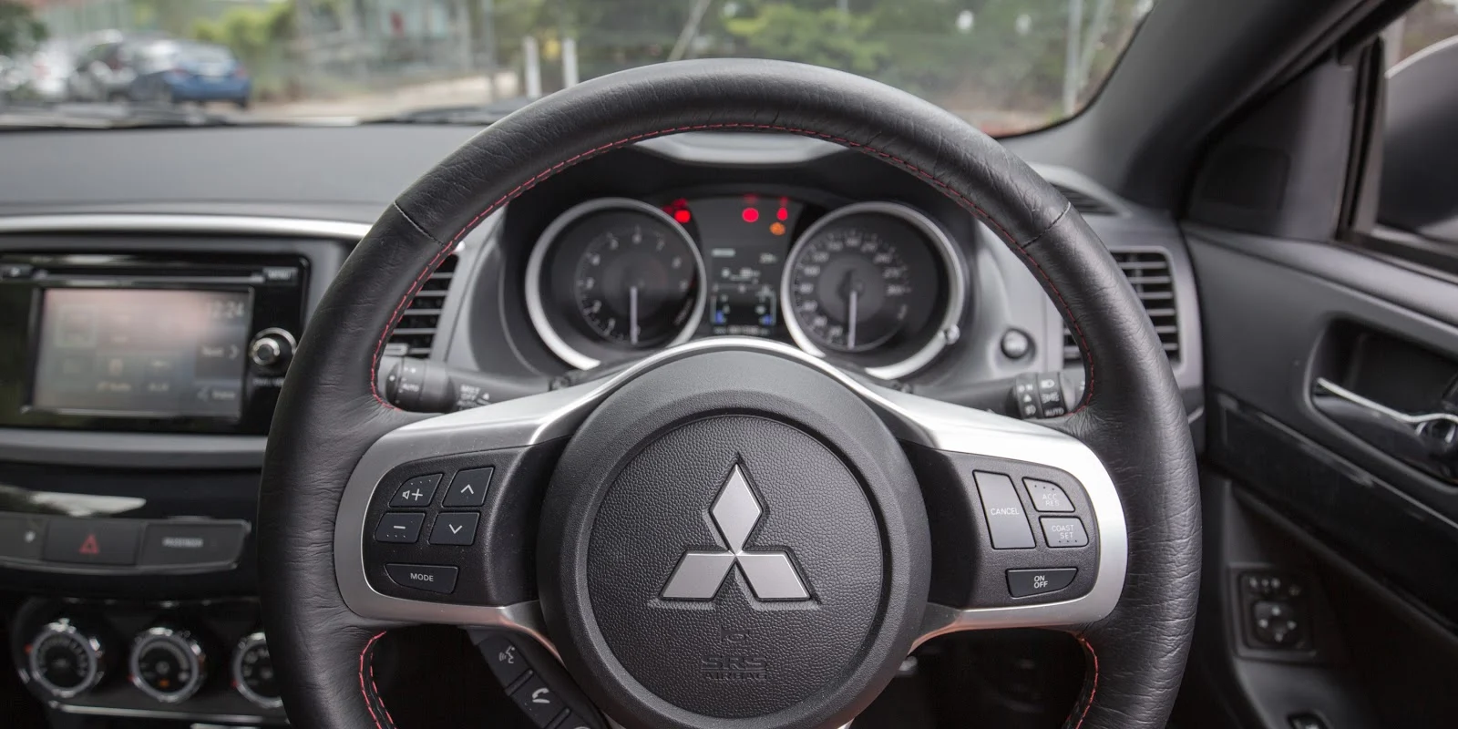 Đánh giá xe Mitsubishi Lancer 2016