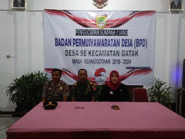 ANGGOTA KORAMIL LAKSANAKAN PENGAMANAN PENGAMBILAN SUMPAH BPD SE KECAMATAN GATAK