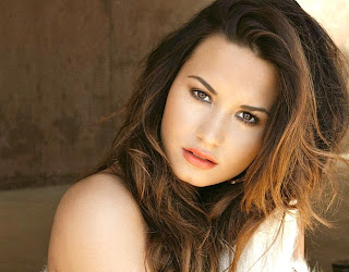 demi lavato, hot pics of demi lavato, image of demi lavato, demi lavato pics,