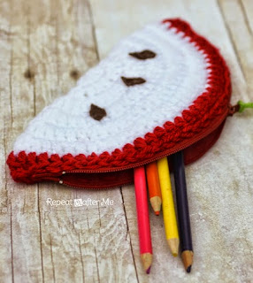 http://translate.googleusercontent.com/translate_c?depth=1&hl=es&prev=/search%3Fq%3Dhttp://www.repeatcrafterme.com/2014/08/crochet-apple-pouch-pattern.html%26safe%3Doff%26biw%3D1429%26bih%3D961&rurl=translate.google.es&sl=en&u=http://www.repeatcrafterme.com/2014/08/crochet-apple-pouch-pattern.html&usg=ALkJrhgVM3kHQVwDnqd9G4RbKsNvF77XWA