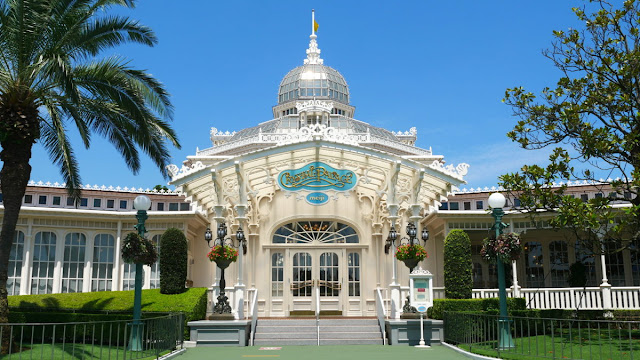 Tokyo Disneyland all-you-can-eat dessert Crystal Palace