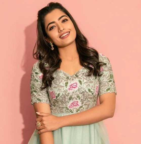 best-rashmika-mandanna-photos-hd-images-picture-status-hindi