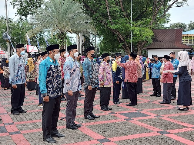 Lantik Pejabat Fungsional dan Struktural, Ibnu Tegaskan Loyalitas dan Profesional