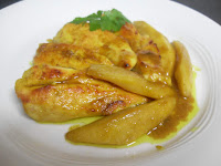 Tiras de pollo con mango asado untado de miel y curry