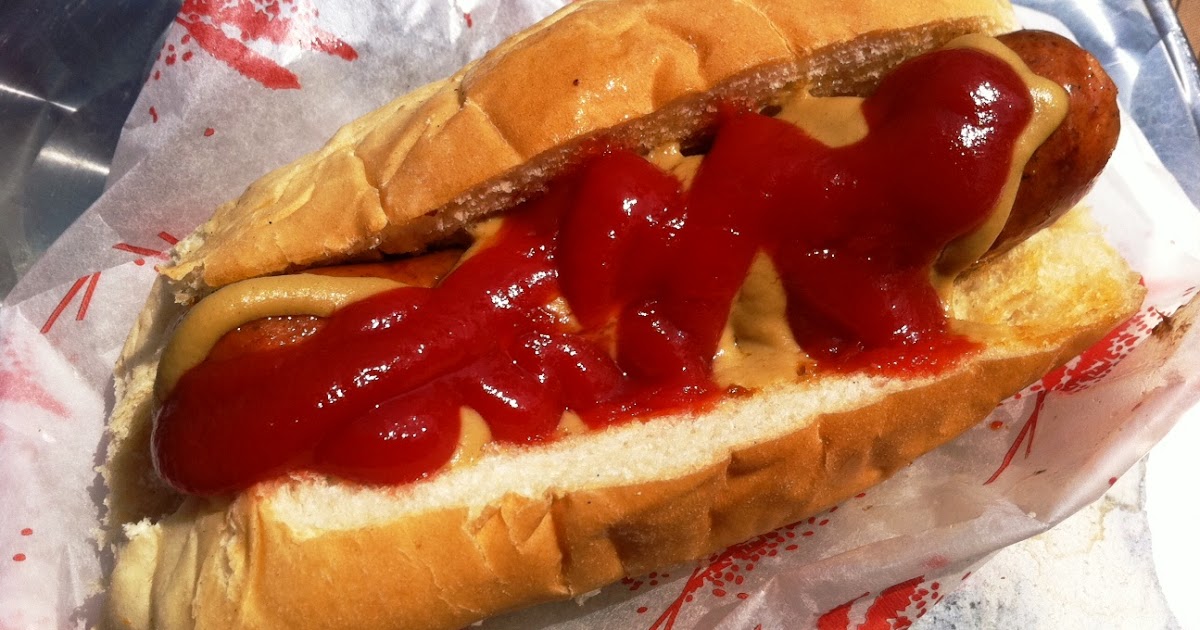 Sabrina's Passions: STREET FOOD: Big Apple Hot Dogs