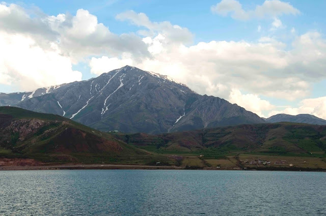 живописные места, озеро Ван, вулкан Сюпхан, осторов ахтамар