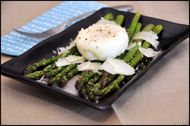 Roasted Asparagus with Poached Egg and Shaved Parmesan Cheese