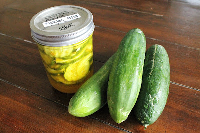 Aunt Mary's Refrigerator Bread & Butter Pickles - the perfect quick, easy and crunchy sliced pickle for any sandwich #FarmersMarketWeek