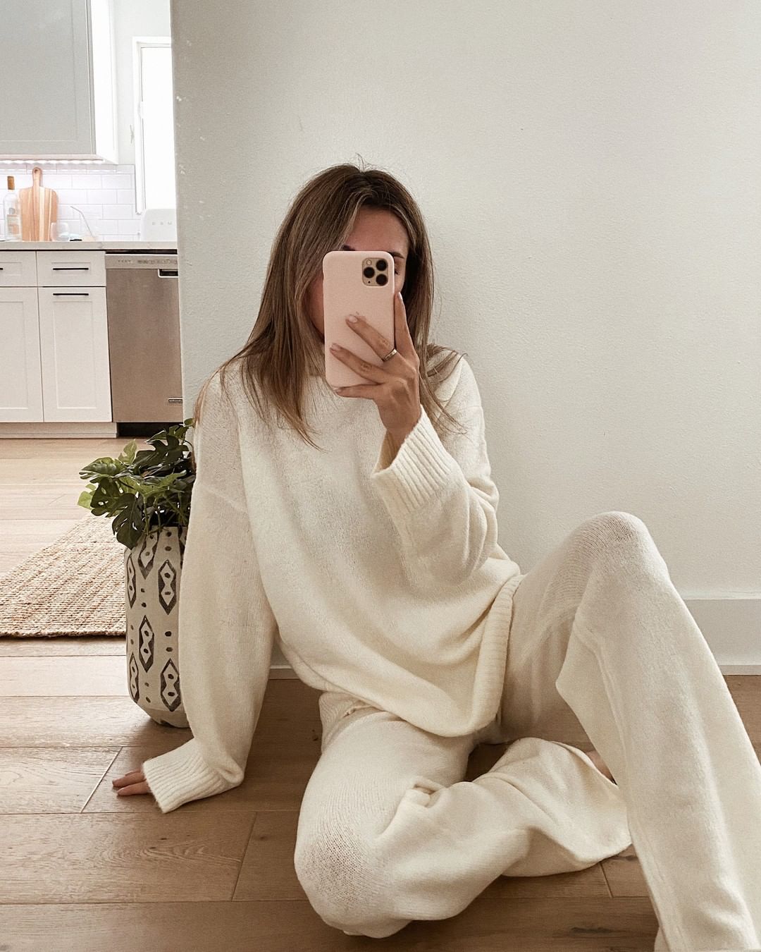 Cool Loungewear Sets for Staying or Working at Home — Tara Michelle Instagram Outift Inspiration