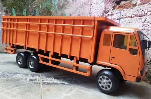 Mobil Mainan Dari Truk Kayu - truk hino orange