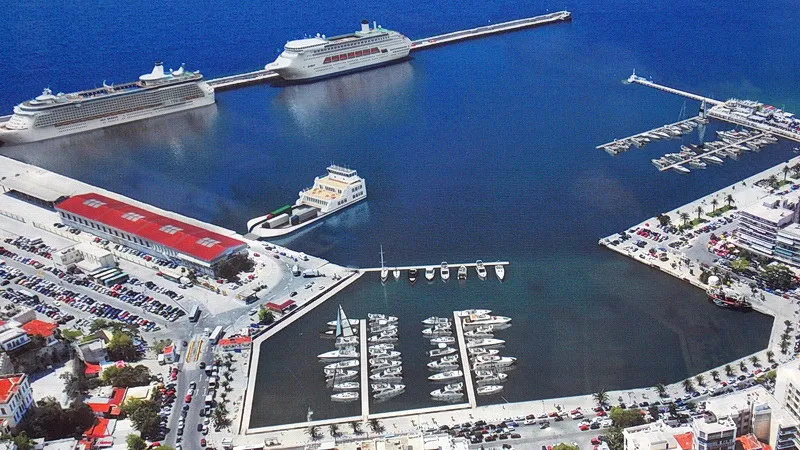 Στο λιμάνι της Καβάλας τα έργα, στο λιμάνι της Αλεξανδρούπολης τα «θα, θα, θα»