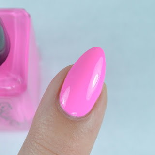 bright pink crelly nail polish