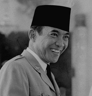  dan  semangat Soekarno dalam memerdekakan Indonesia Biografi Ir. Soekarno - Pahlawan Nasional