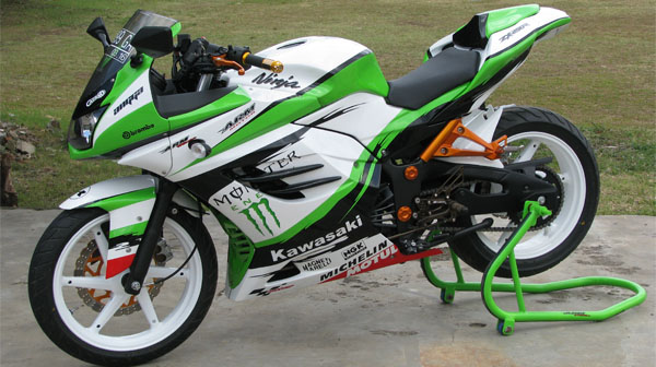 Motor Kawasaki Ninja 250 Modifikasi 