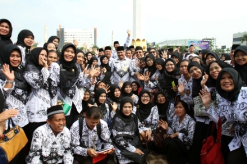 Pgri Dukung Kebijakan Guru Di Sekolah 8 Jam
