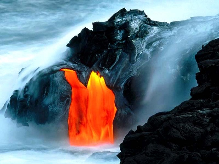  Mauna Loa, Gunung Berapi Terbesar di Dunia