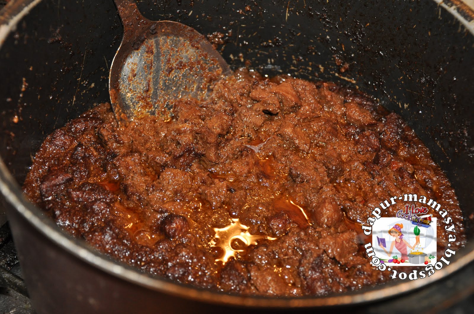 Dapur Mamasya: Rendang Hitam Daging