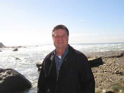 Artist Roland Lee at the Cabrillo Tide Pools in San Diego