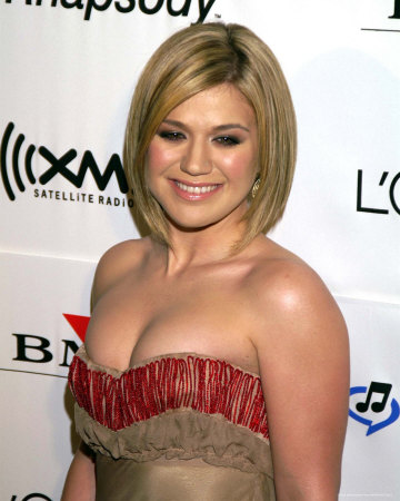 Kelly Clarkson American Singer and Songwriter very hot and beautiful stills