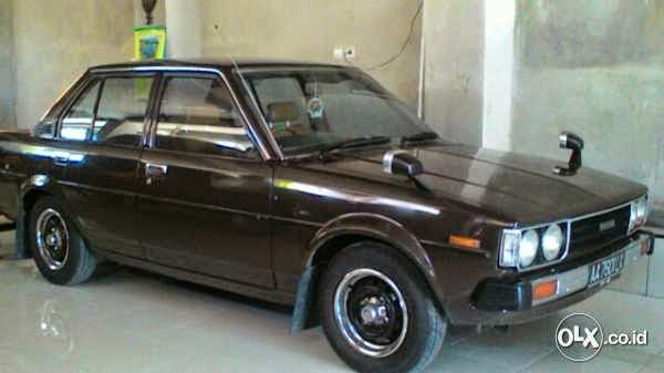 Dijual Corolla  DX  Harga Angkringan YOGYAKARTA LAPAK 