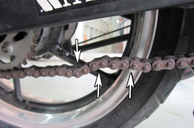  rantai motor yaitu salah satu komponen yang ada pada sebuah kendaraan bermotor roda dua  Penyebab Rantai Motor Kenceng Kendur Dan Mengatasinya