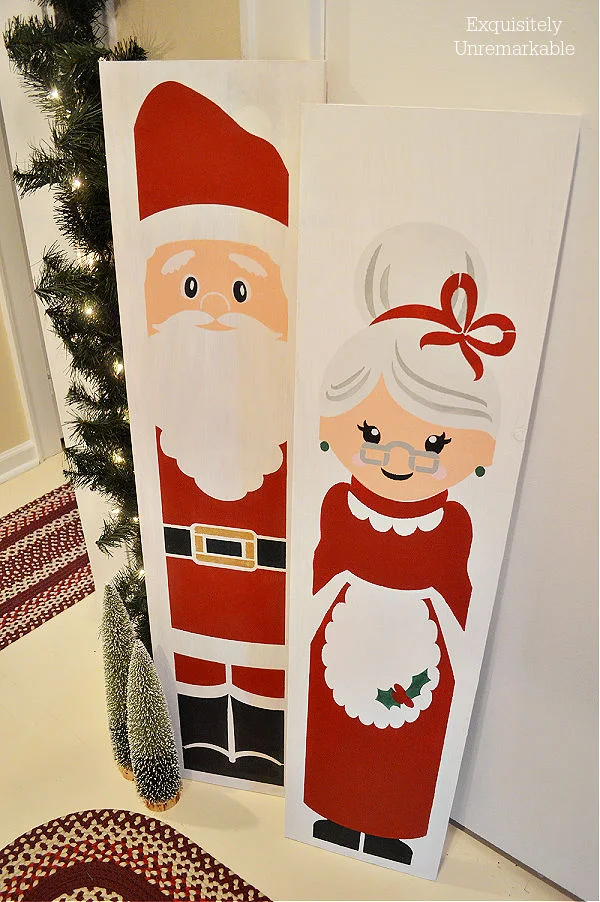 Mr and Mrs Claus Porch Sitter Signs