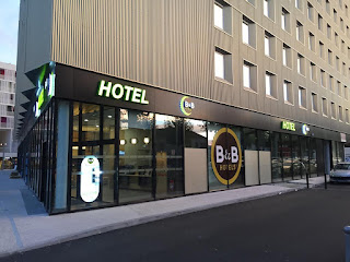   centre commercial begles, carrefour begles ouverture dimanche, rives d