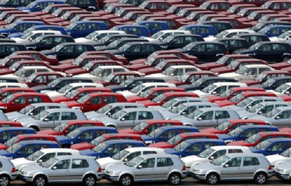 Il mercato dell'auto ancora in crisi nera: -44% ad aprile