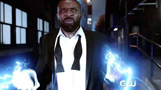 descargar serie black lightning mega