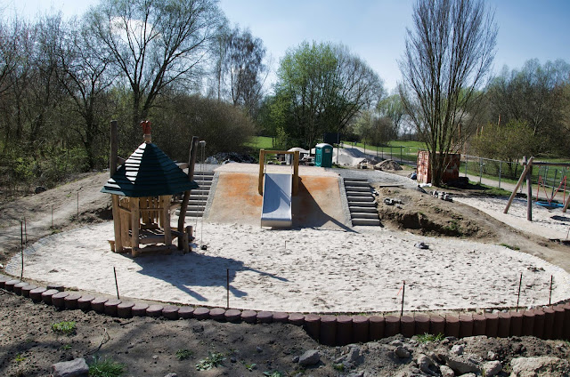 Baustelle Neubau eines Spielplatzes, Am Malchower See, Nähe Hohenschönhauser Weg, 13051 Berlin, 27.03.2014