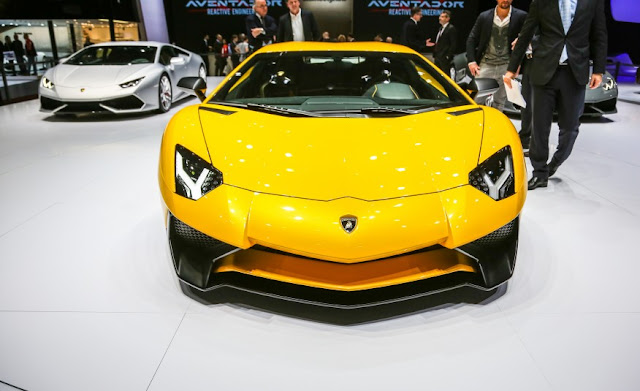 car,lamborghini,lamborghini aventadro, lamborghini aventador price 