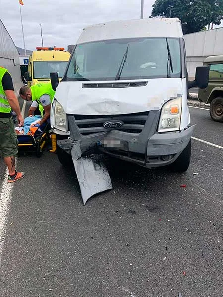 fotos herido por accidente en subterráneo base naval las palmas