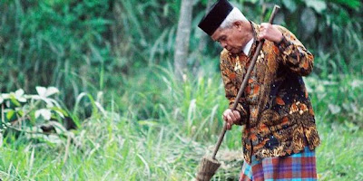 DOWNLOAD MP3 LAGU MBAH MARIJAN JURU KUNCI GUNUNG MERAPI