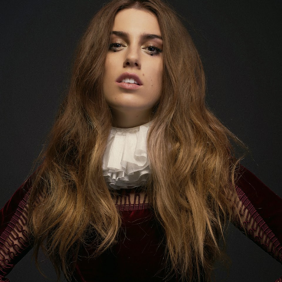 Ryn Weaver apresenta a inédita ‘The Fool’ do álbum de estreia 